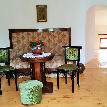 Guest The Old House بلوفديف